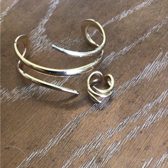 2pc Gold-Toned Geometric Line Minimalist Cuff Bracelet & Ring Set - Picture 7 of 7